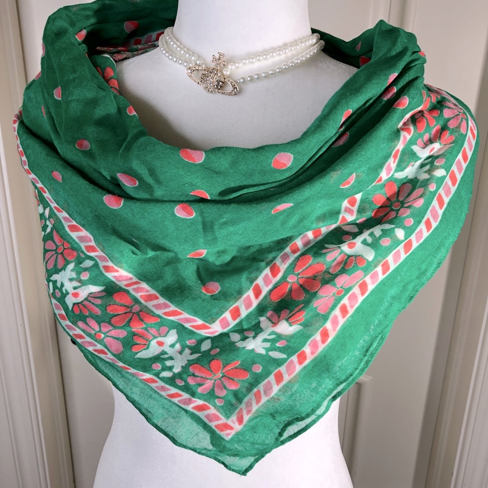 Abercrombie and Fitch Squre scarf